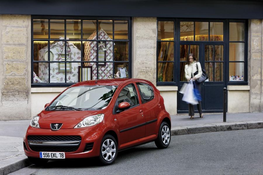  Peugeot 107 2009 года  (фото 27 из 30)